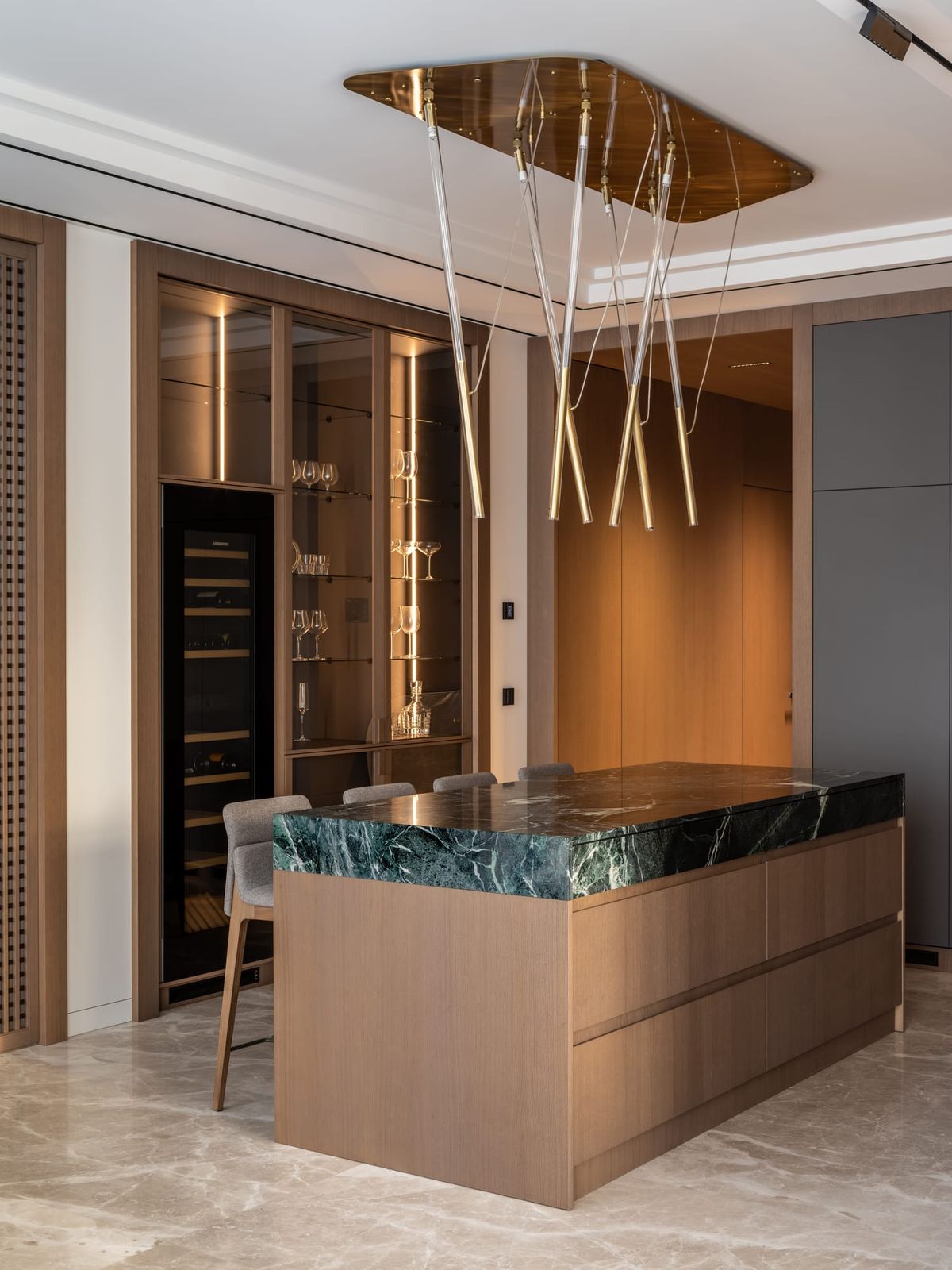 Avenue — residential, Kyiv